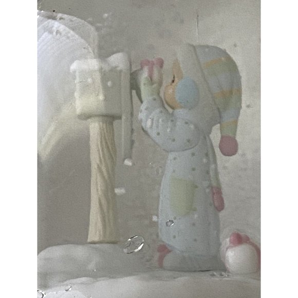 Vintage 1986 Precious Moments I'm Sending You a White Christmas Snow Globe EUC - Picture 3 of 16